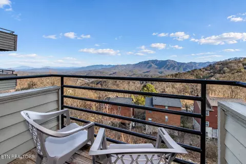 1260 Ski View Dr #8204, Gatlinburg, TN 37738