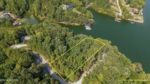 112 Thief Neck Dr, Rockwood, TN 37854