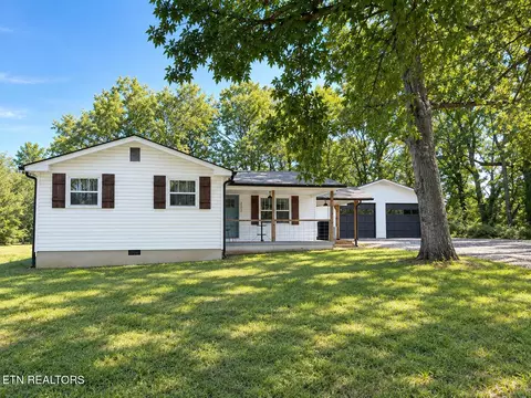 262 Davis Rd, Strawberry Plains, TN 37871