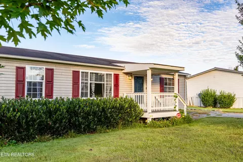 1229 Mountain View Cir, Maryville, TN 37801