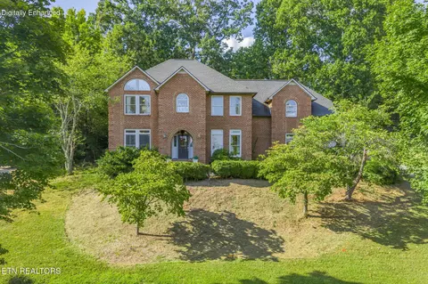 5305 Beverly Oaks Dr, Knoxville, TN 37918