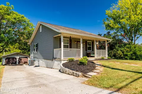 523 E Lincoln Rd, Alcoa, TN 37701
