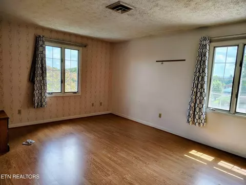Bedroom - 172 Ridgefield Rd #SW, Wise, VA 24293 photo 5 of 7