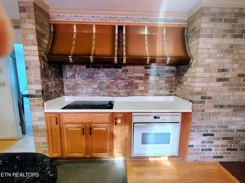 Kitchen - 172 Ridgefield Rd #SW, Wise, VA 24293 photo 3 of 4