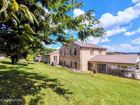 Exterior - 172 Ridgefield Rd #SW, Wise, VA 24293 photo 5 of 9
