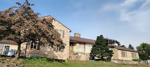 Exterior - 172 Ridgefield Rd #SW, Wise, VA 24293 photo 2 of 9
