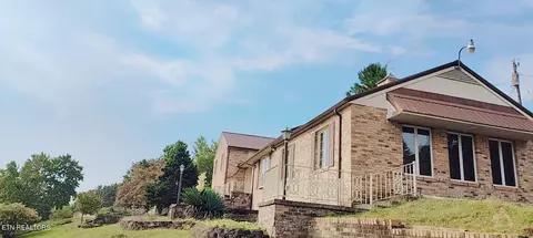 Exterior - 172 Ridgefield Rd #SW, Wise, VA 24293 photo 3 of 9