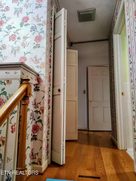 Entry Way - 172 Ridgefield Rd #SW, Wise, VA 24293 photo 3 of 3