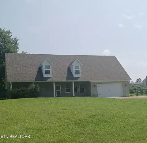 2107 Double Branch Rd, Columbia, TN 38401