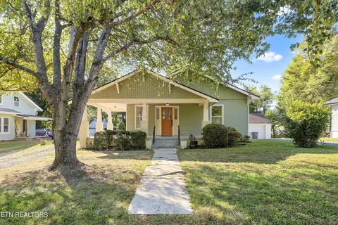 2616 Woodrow Dr, Knoxville, TN 37918