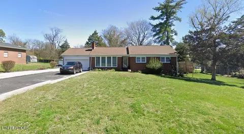 202 Grata Rd, Knoxville, TN 37914