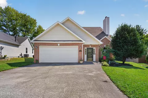 8112 Legacy Ln, Knoxville, TN 37919