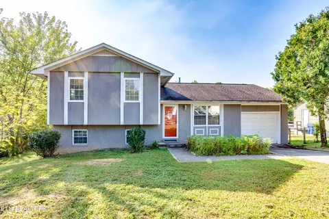 105 Tracy Ln, Oak Ridge, TN 37830