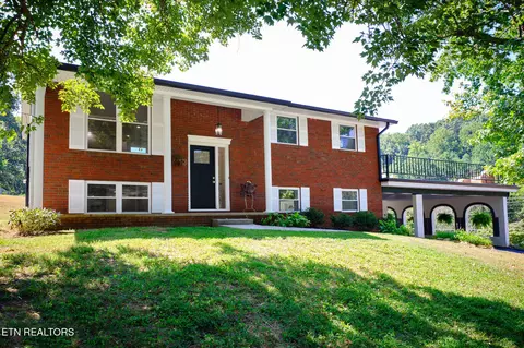 8216 Pickens Gap Rd, Knoxville, TN 37920