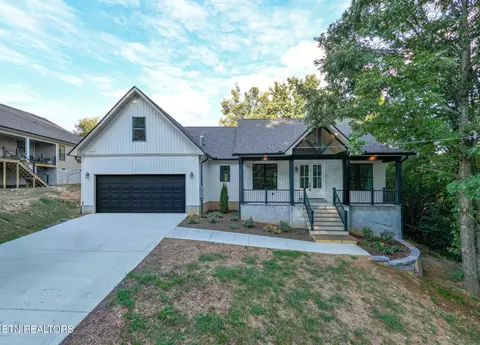 4268 Lee Rd, Knoxville, TN 37921