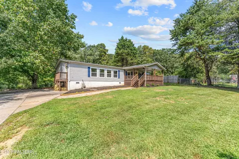 1347 Mountain View Cir, Maryville, TN 37801