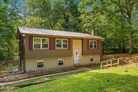 6901 Howard School Rd, Maryville, TN 37801