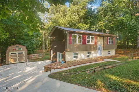 6901 Howard School Rd, Maryville, TN 37801