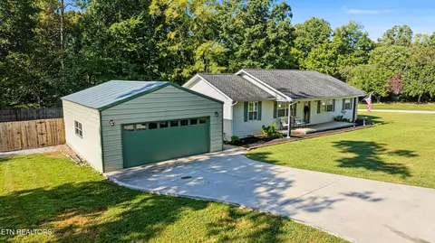 3902 Gamble Ln, Maryville, TN 37804