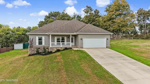1525 John Sparks Dr, Friendsville, TN 37737