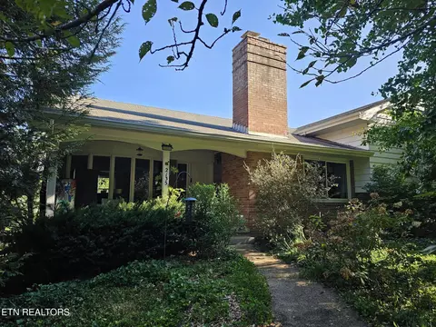 2135 Maplewood Dr, Knoxville, TN 37920
