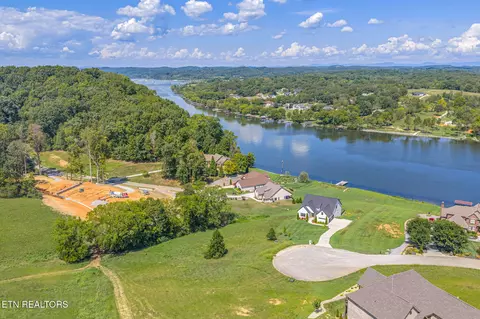 599 River Rd, Loudon, TN 37774