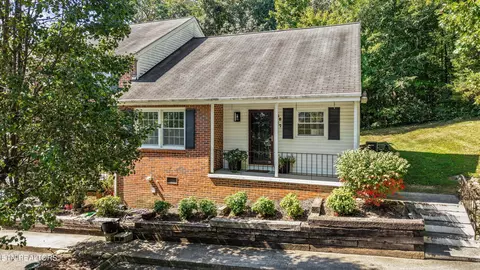 3847 Tambark Dr, Knoxville, TN 37917