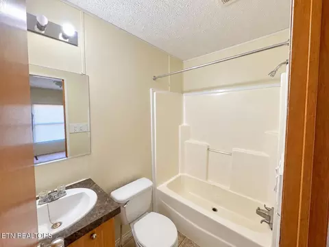 Bath - 9326 Davis Dr, Corryton, TN 37721 photo 2 of 2