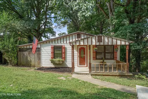 2207 Piedmont St, Knoxville, TN 37921