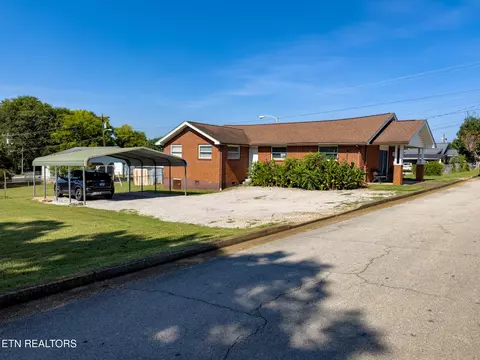 210 S Cherry St, Lenoir City, TN 37771