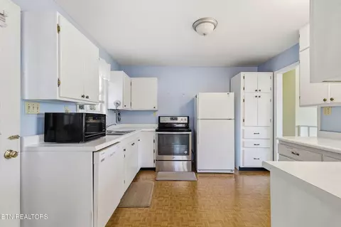 Kitchen - 347 E Chestnut Hill Rd, Townsend, TN 37882 photo 3 of 3