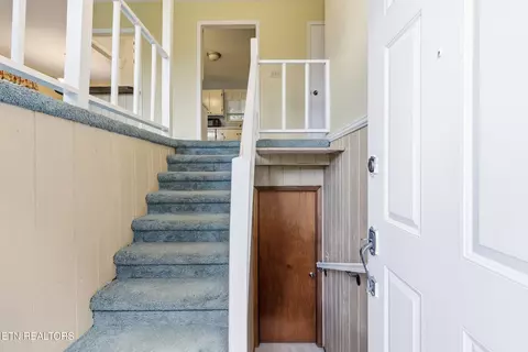 Entry Way - 347 E Chestnut Hill Rd, Townsend, TN 37882 photo 1 of 1