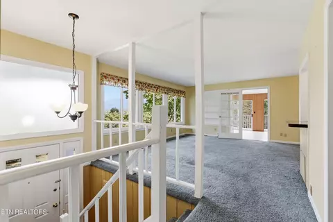 Living - 347 E Chestnut Hill Rd, Townsend, TN 37882 photo 6 of 7