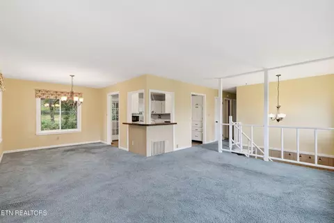 Living - 347 E Chestnut Hill Rd, Townsend, TN 37882 photo 4 of 7