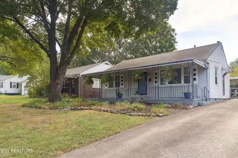 1016 Oglewood Ave, Knoxville, TN 37917