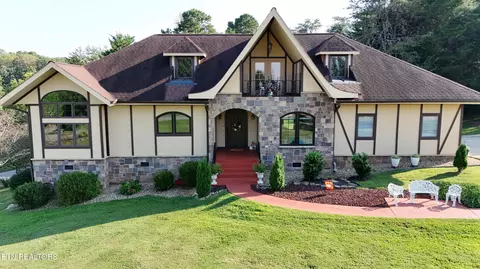 135 Bluffton Rd, Friendsville, TN 37737