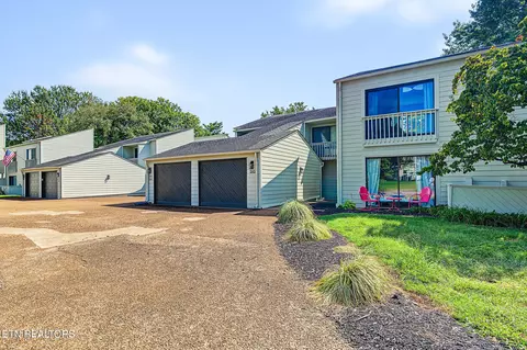 548 Lost Tree Ln, Farragut, TN 37934