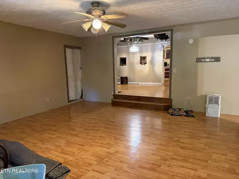Living - 1069 Bryan View Rd, Sevierville, TN 37862 photo 1 of 5