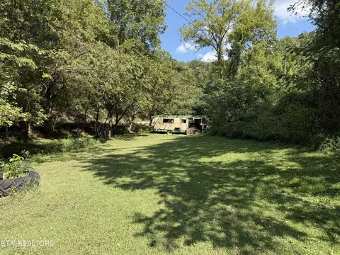 Exterior - 1069 Bryan View Rd, Sevierville, TN 37862 photo 2 of 4