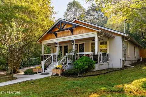 2504 White Wing Rd, Lenoir City, TN 37771
