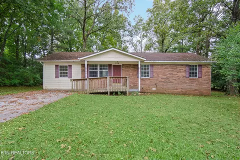 324 Oak Hill Dr, Crossville, TN 38572