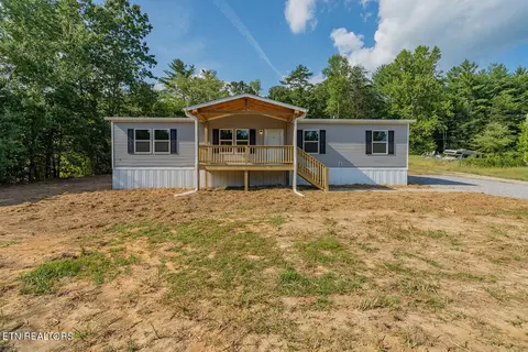 1369 Coal Hill Rd, Harriman, TN 37748