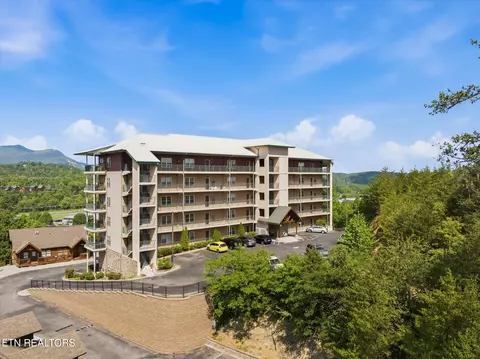 410 Big Bear Way UNIT 3005, Pigeon Forge, TN 37863