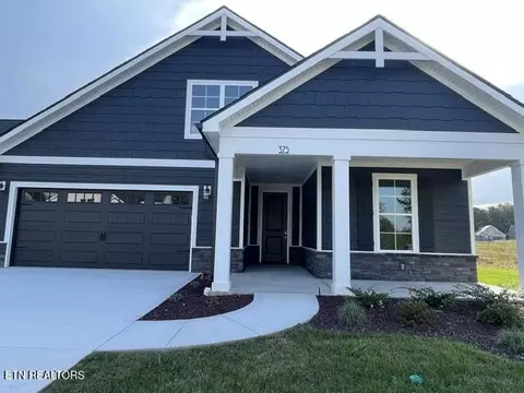 375 Trillium Tr, Lenoir City, TN 37771