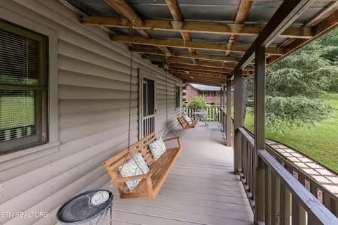 Exterior - 339 Stables Dr, Townsend, TN 37882 photo 3 of 17