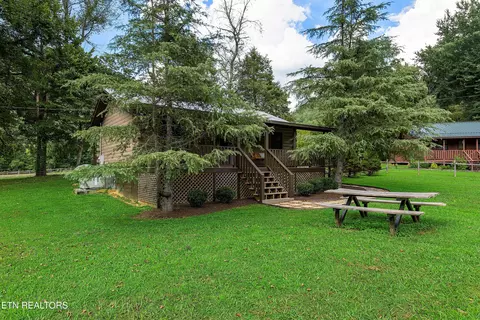 Exterior - 339 Stables Dr, Townsend, TN 37882 photo 6 of 17