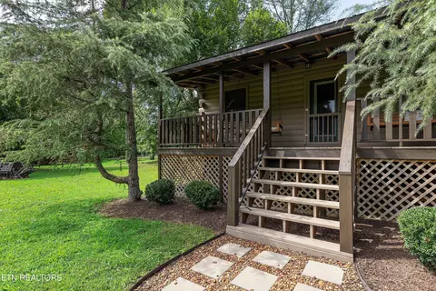 Exterior - 339 Stables Dr, Townsend, TN 37882 photo 8 of 17