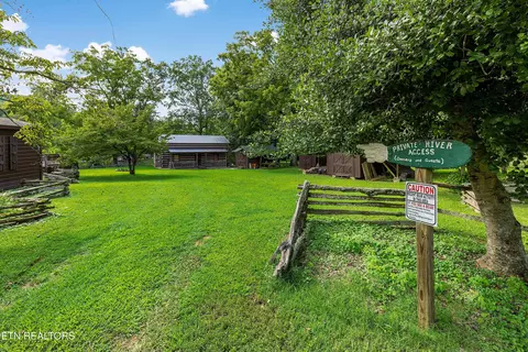 Exterior - 339 Stables Dr, Townsend, TN 37882 photo 16 of 17