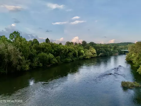 Dentville Rd, Delano, TN 37325