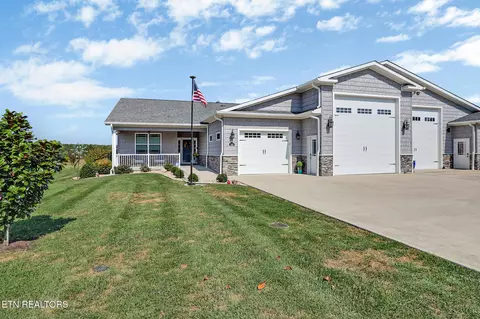 439 Holly Tree Dr, Crossville, TN 38555